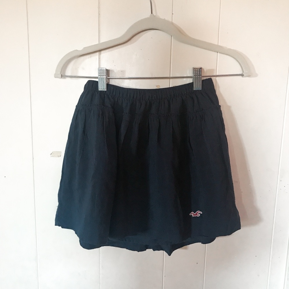 Hollister frilly mini skirt